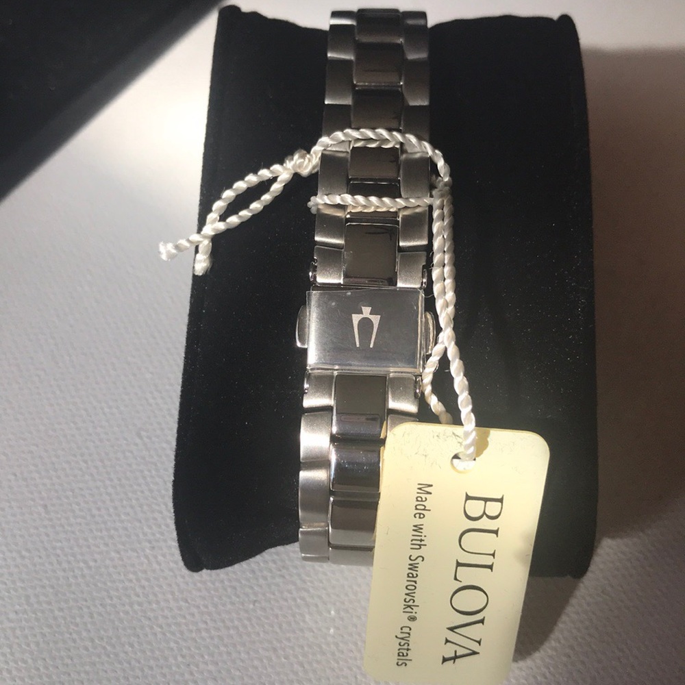 Women’s Bulova Watch - Picture 6 of 8